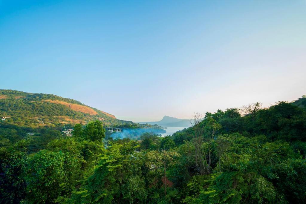 Spicy Mango Lakeside Abode - Luxurious Villa In Pawana Lonavala Ngoại thất bức ảnh