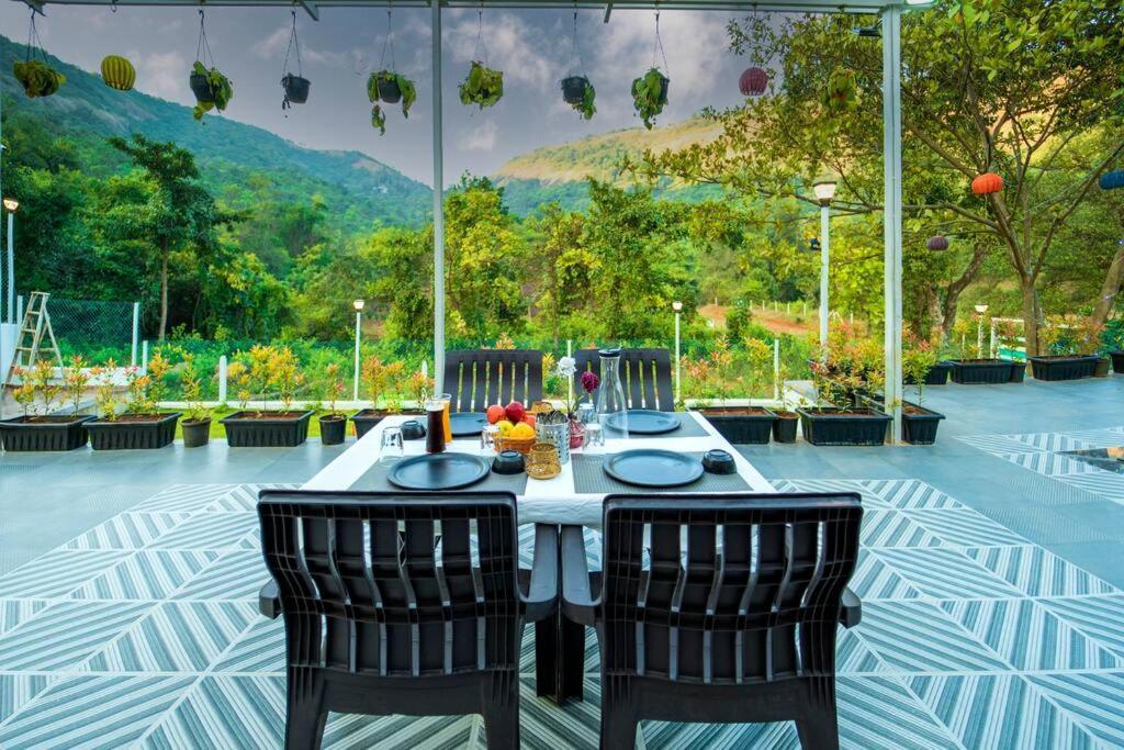 Spicy Mango Lakeside Abode - Luxurious Villa In Pawana Lonavala Ngoại thất bức ảnh