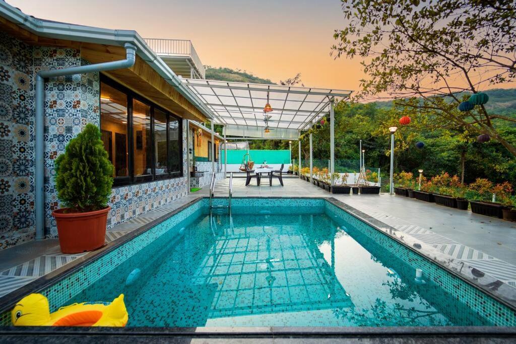 Spicy Mango Lakeside Abode - Luxurious Villa In Pawana Lonavala Ngoại thất bức ảnh